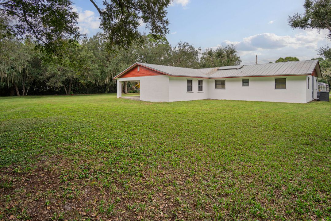 For Sale: $425,000 (4 beds, 2 baths, 1648 Square Feet)