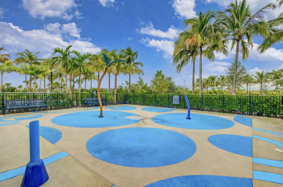 For Sale: $875,000 (3 beds, 2 baths, 2298 Square Feet)