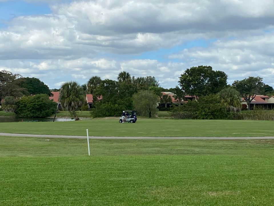 На продажу: $299,000 (2 спален, 2 ванн, 1216 Квадратных фут)