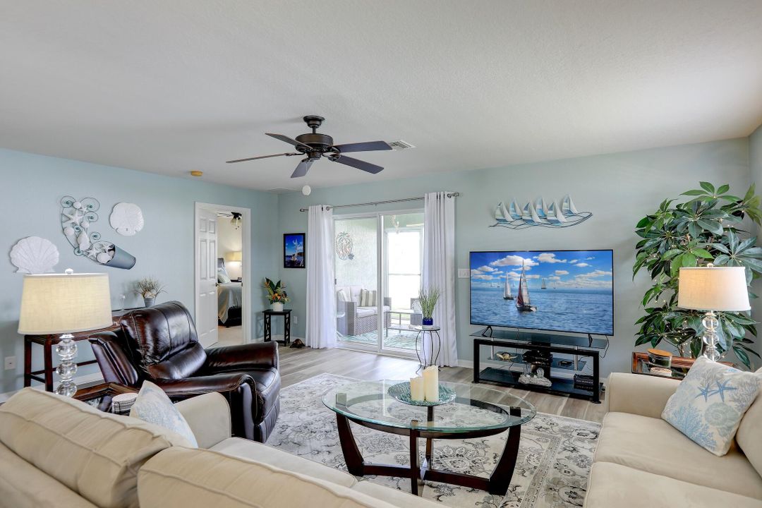 На продажу: $169,000 (2 спален, 2 ванн, 1319 Квадратных фут)