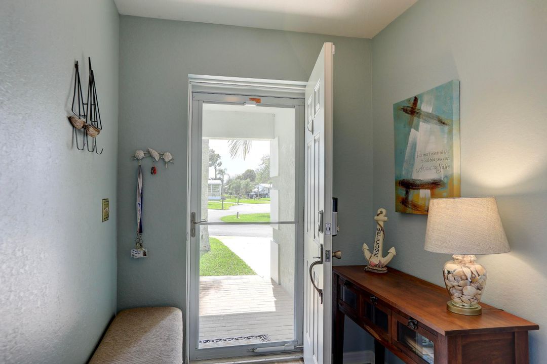 На продажу: $169,000 (2 спален, 2 ванн, 1319 Квадратных фут)