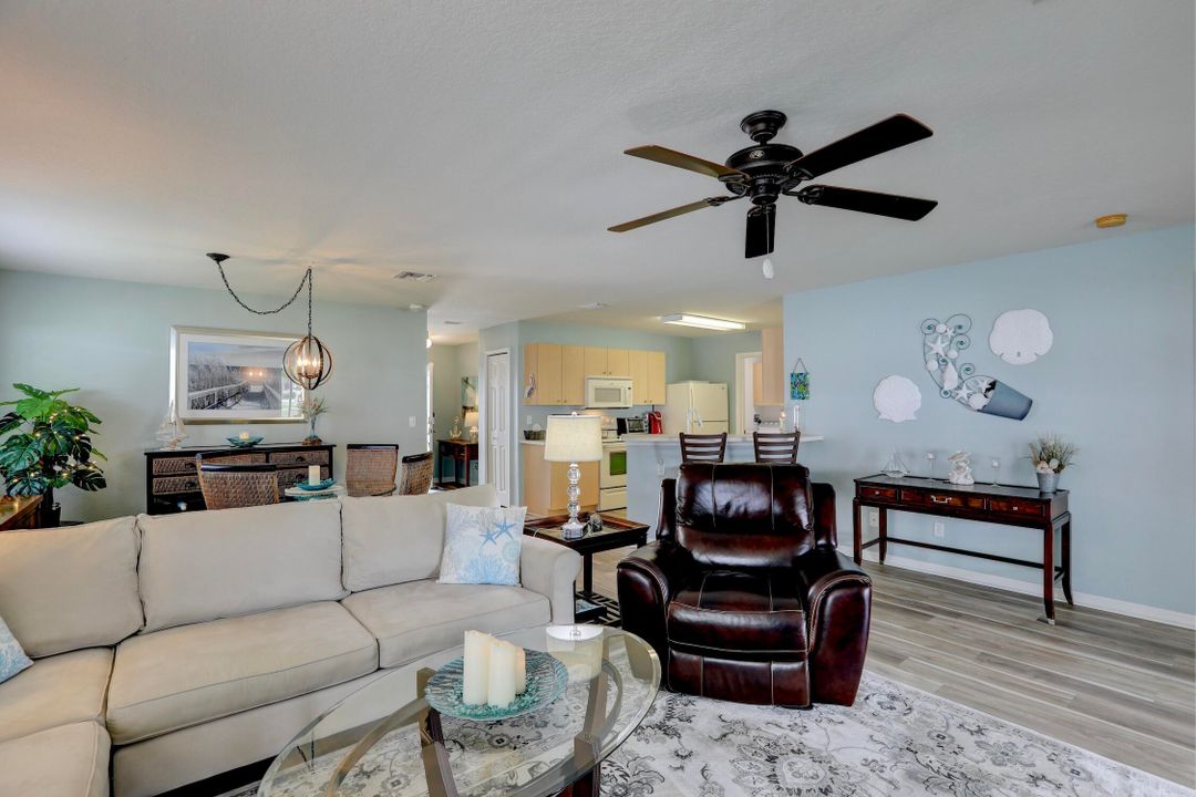 На продажу: $169,000 (2 спален, 2 ванн, 1319 Квадратных фут)