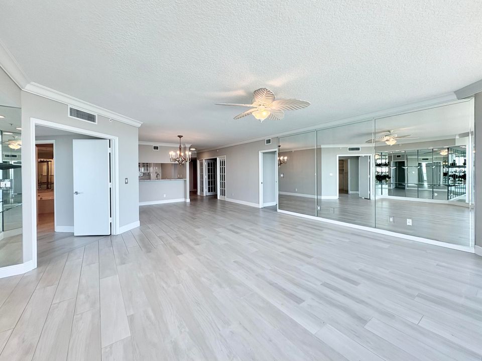 For Sale: $1,075,000 (3 beds, 2 baths, 1929 Square Feet)