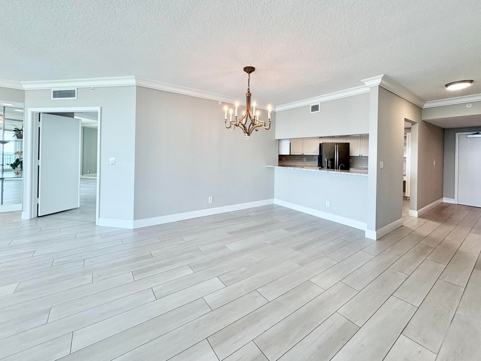 For Sale: $1,075,000 (3 beds, 2 baths, 1929 Square Feet)