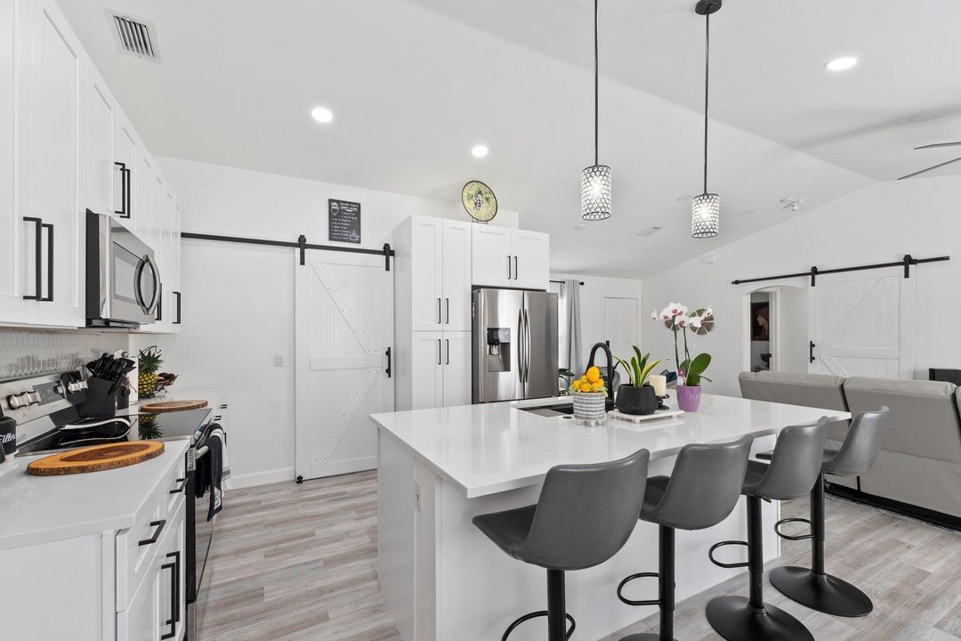 出租: $2,650 (3 贝兹, 2 浴室, 1444 平方英尺)