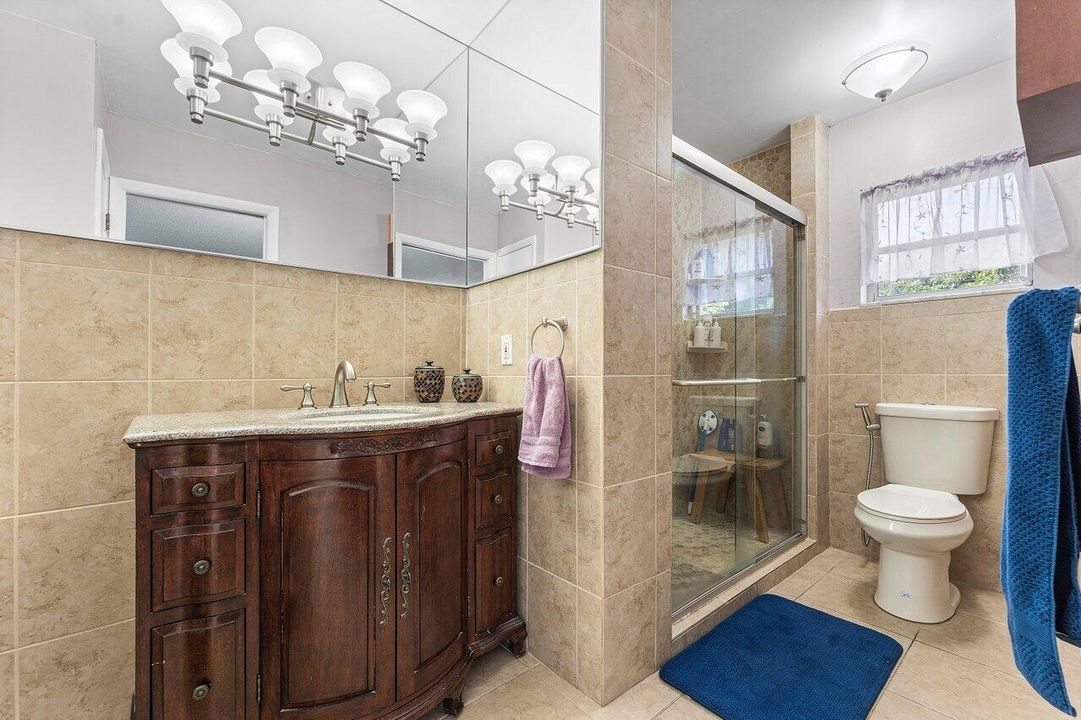 Active With Contract: $699,900 (3 beds, 3 baths, 1768 Square Feet)