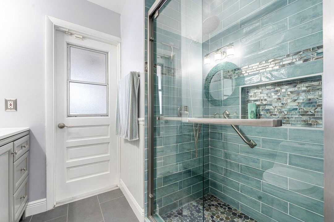 Active With Contract: $699,900 (3 beds, 3 baths, 1768 Square Feet)