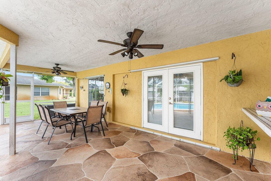 Active With Contract: $699,900 (3 beds, 3 baths, 1768 Square Feet)