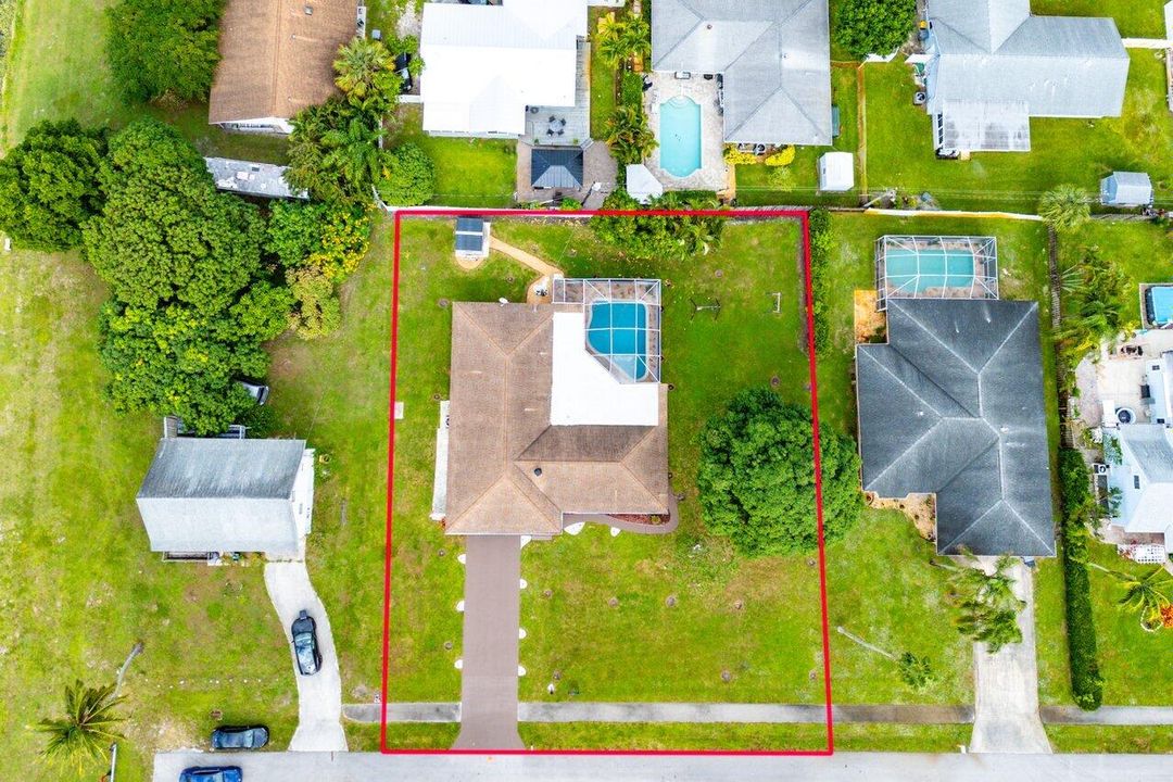 Active With Contract: $699,900 (3 beds, 3 baths, 1768 Square Feet)