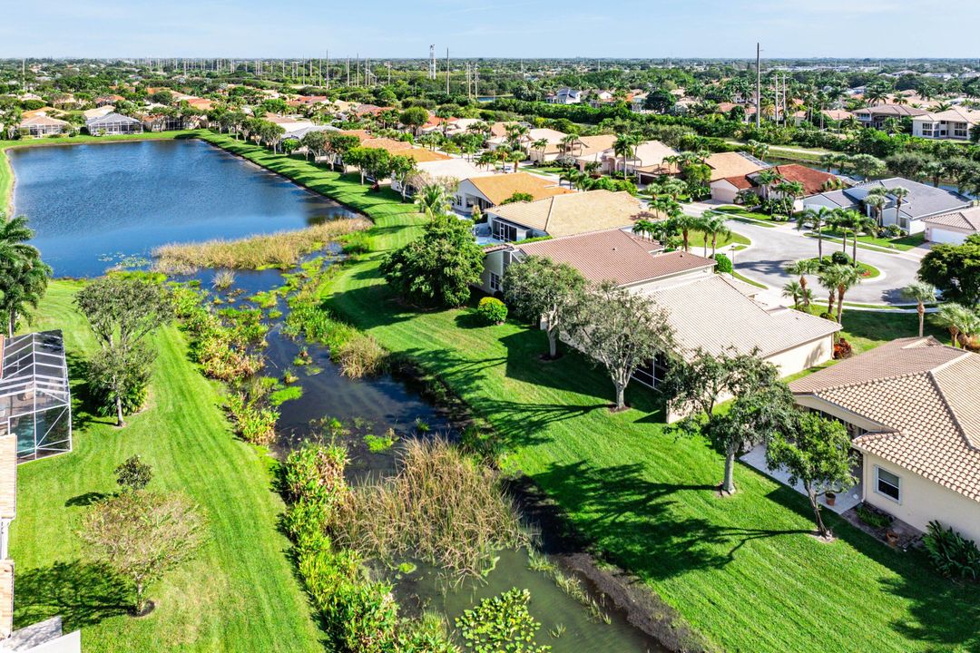 For Sale: $549,000 (4 beds, 2 baths, 2319 Square Feet)