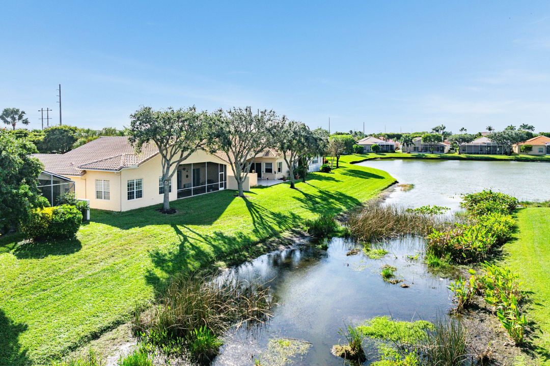 For Sale: $549,000 (4 beds, 2 baths, 2319 Square Feet)