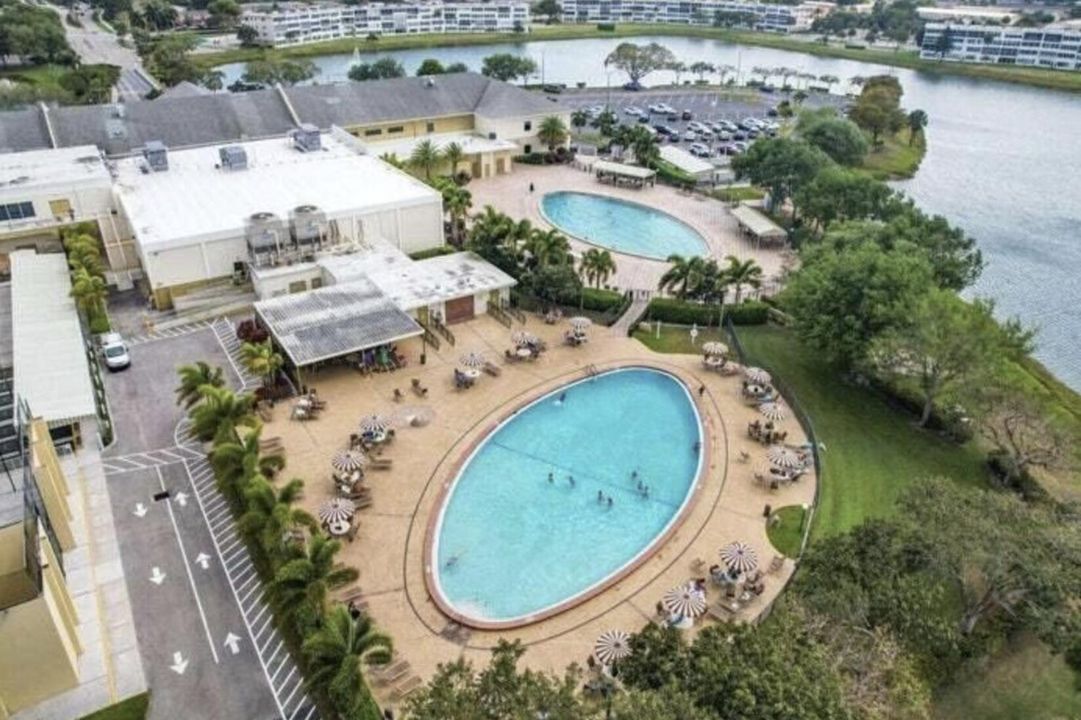 Activo con contrato: $90,000 (1 camas, 1 baños, 702 Pies cuadrados)