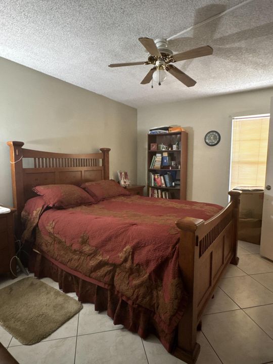 For Sale: $239,900 (2 beds, 2 baths, 912 Square Feet)