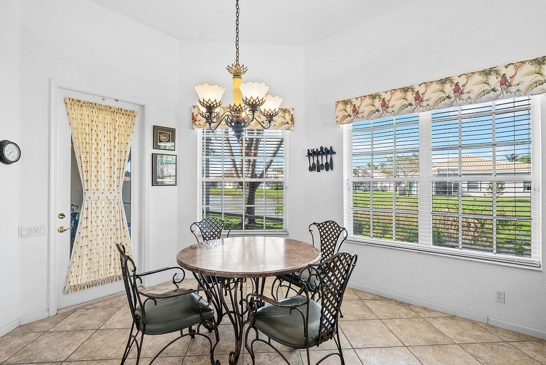 For Sale: $549,000 (4 beds, 2 baths, 2319 Square Feet)