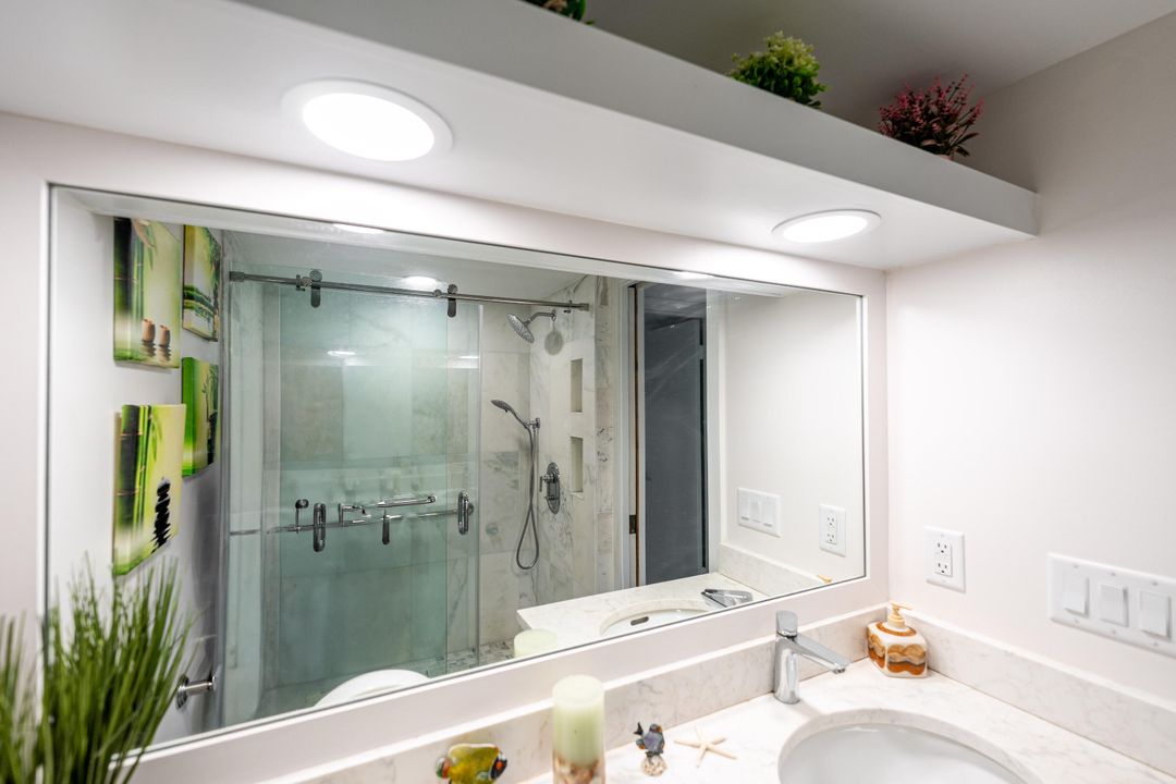 For Sale: $259,900 (2 beds, 2 baths, 1000 Square Feet)