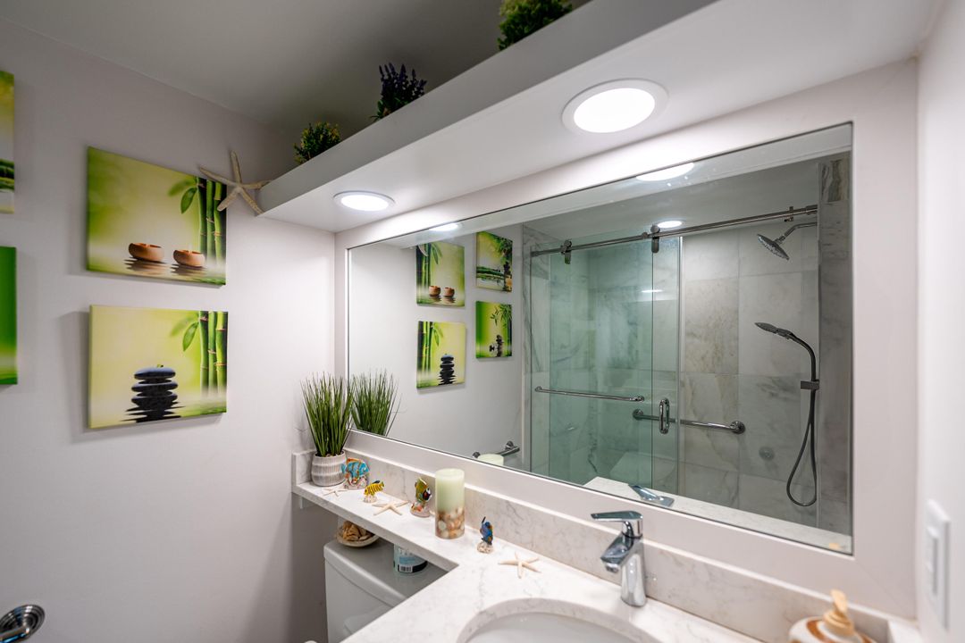 For Sale: $259,900 (2 beds, 2 baths, 1000 Square Feet)