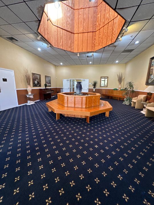 For Sale: $239,900 (2 beds, 2 baths, 912 Square Feet)