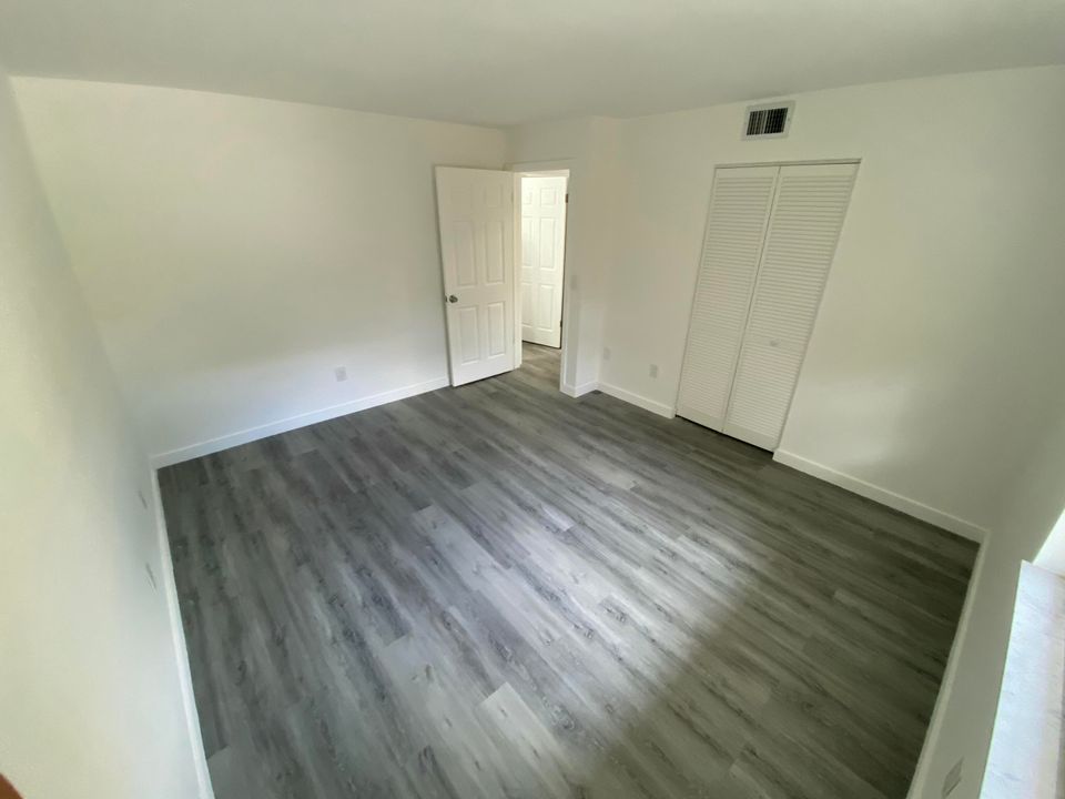 For Rent: $2,490 (2 beds, 2 baths, 1216 Square Feet)