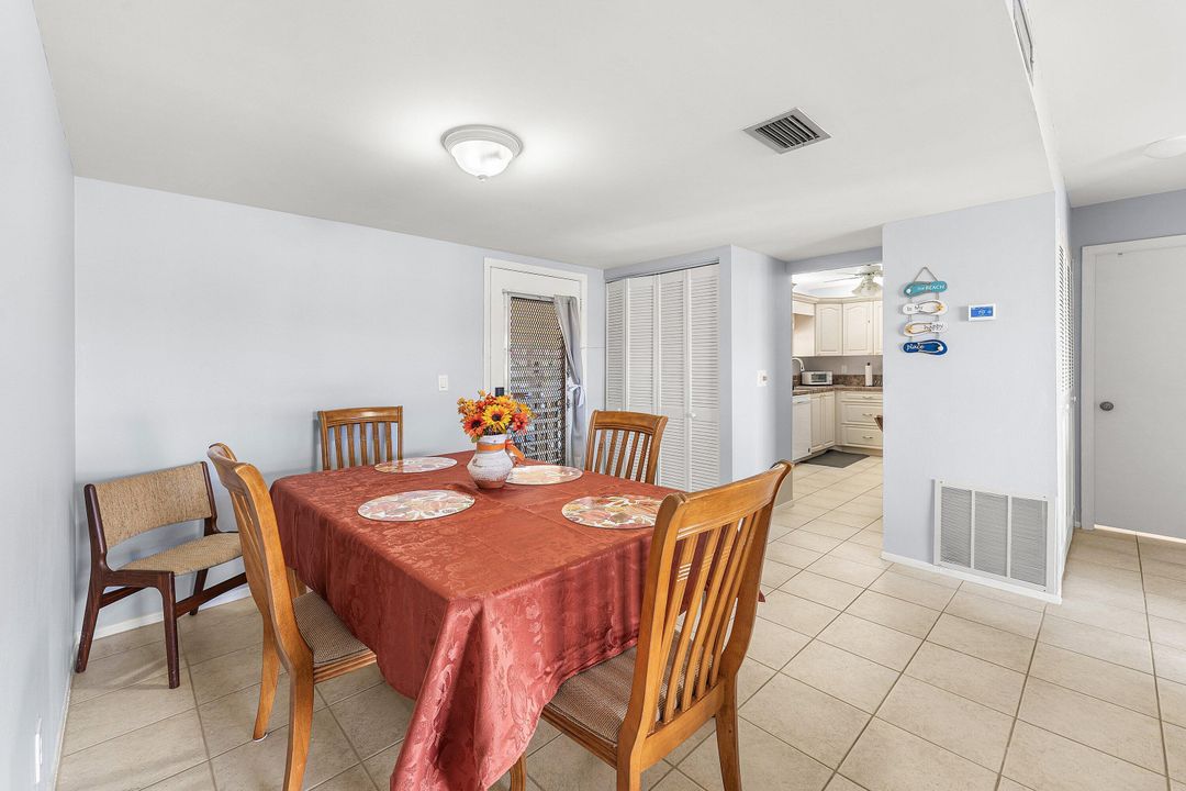 For Sale: $159,000 (2 beds, 2 baths, 888 Square Feet)