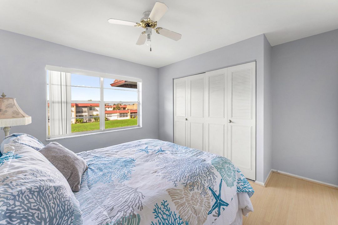 For Sale: $159,000 (2 beds, 2 baths, 888 Square Feet)