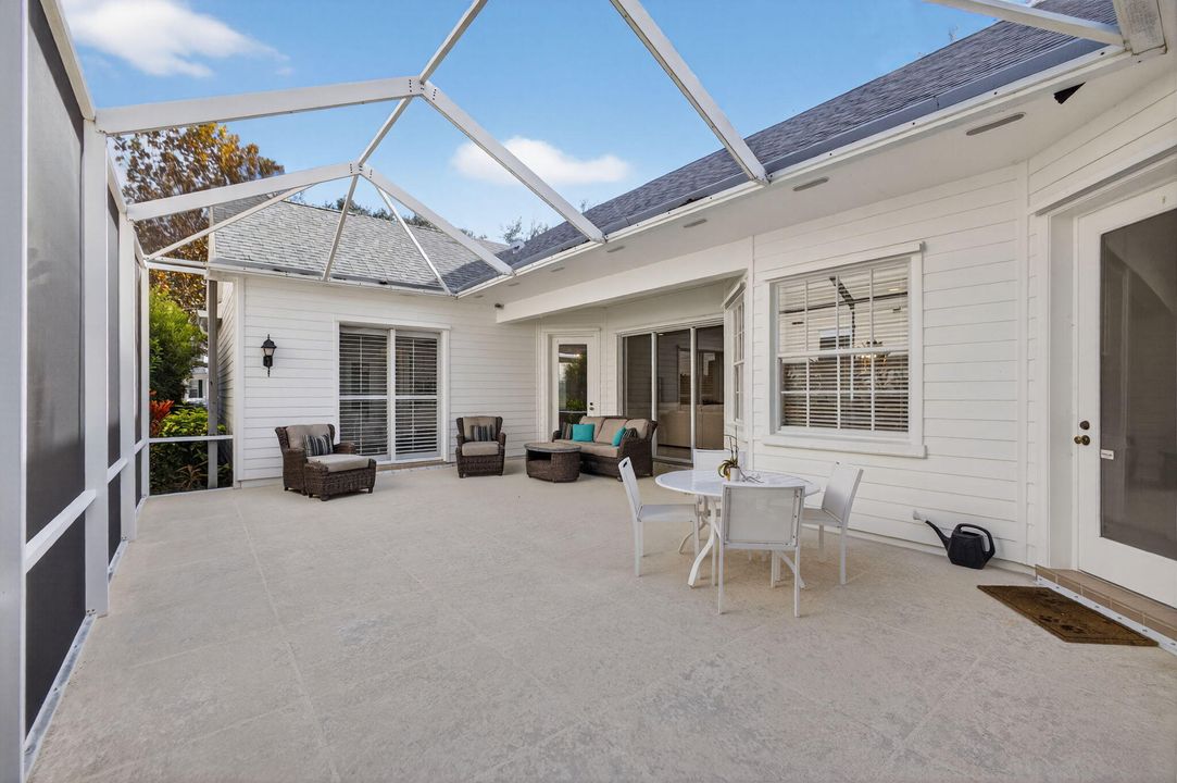 For Sale: $929,000 (3 beds, 2 baths, 2008 Square Feet)