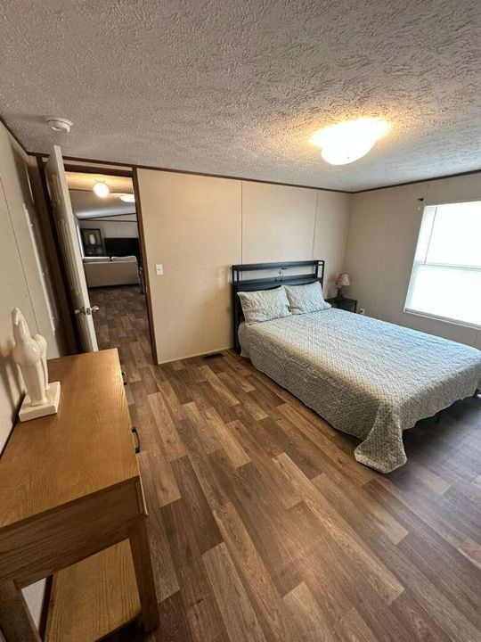 待售: $204,900 (3 贝兹, 2 浴室, 924 平方英尺)