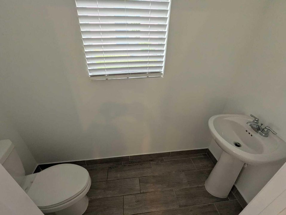 В аренду: $3,000 (4 спален, 2 ванн, 1750 Квадратных фут)