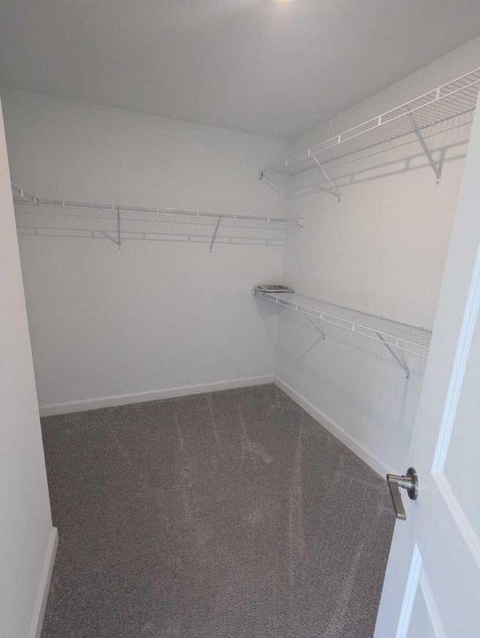 В аренду: $3,000 (4 спален, 2 ванн, 1750 Квадратных фут)