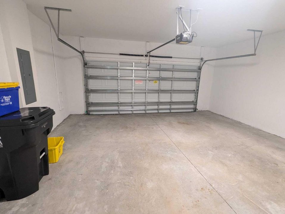 В аренду: $3,000 (4 спален, 2 ванн, 1750 Квадратных фут)