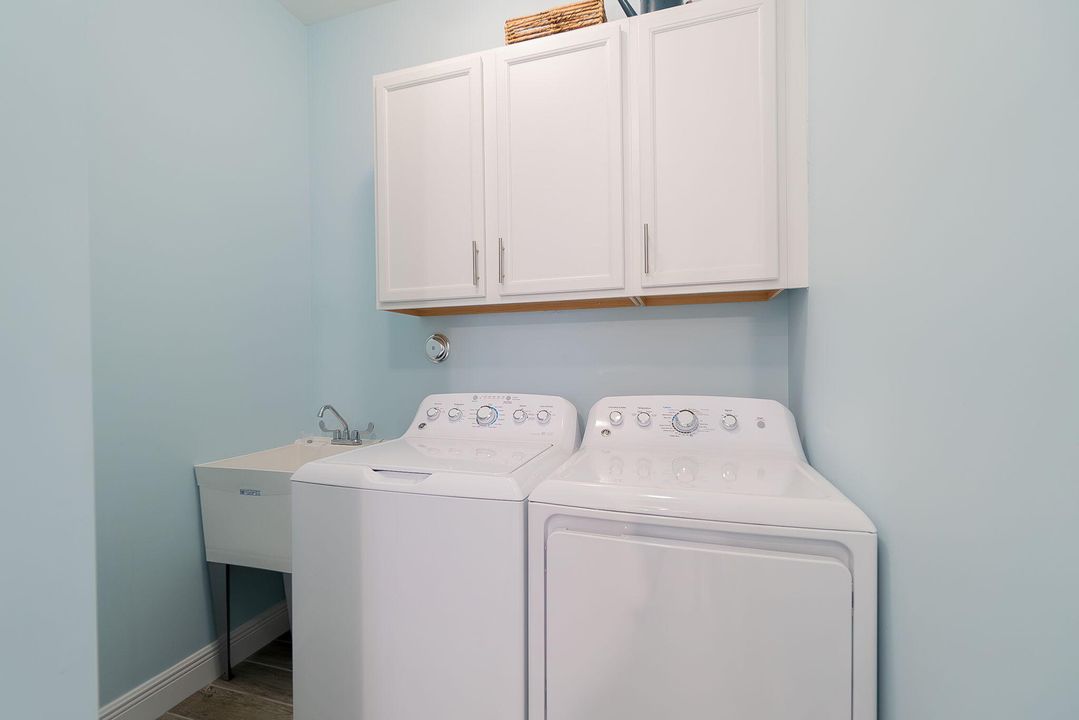 For Rent: $5,000 (4 beds, 2 baths, 2155 Square Feet)