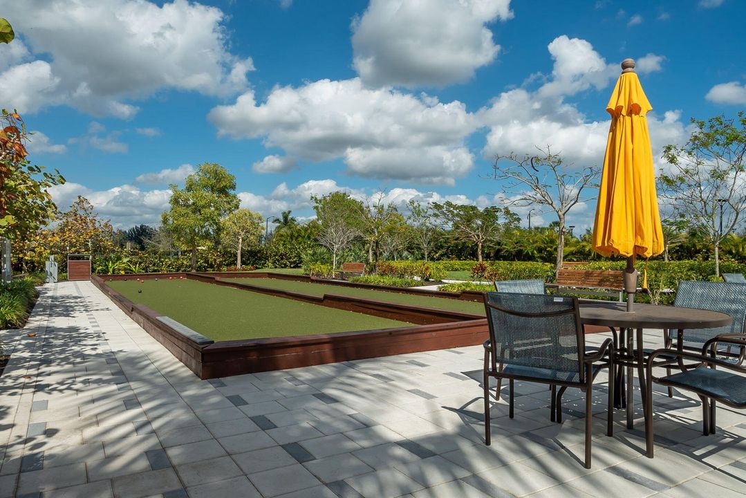 For Rent: $5,000 (4 beds, 2 baths, 2155 Square Feet)