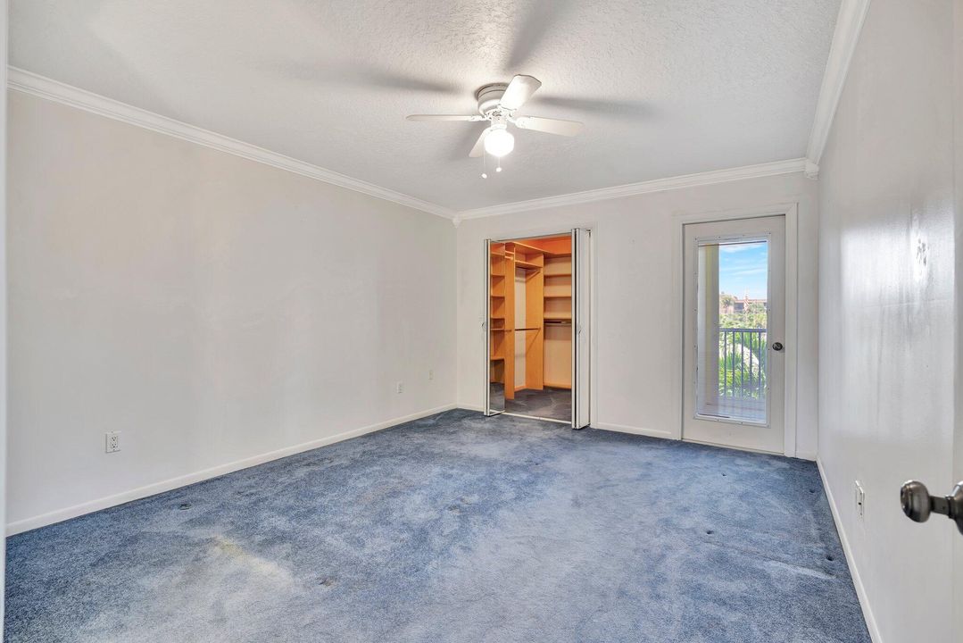 На продажу: $298,000 (2 спален, 2 ванн, 962 Квадратных фут)