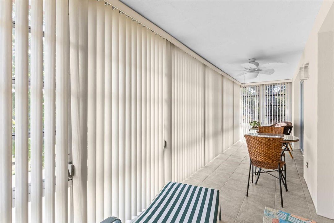 На продажу: $159,900 (2 спален, 2 ванн, 1089 Квадратных фут)