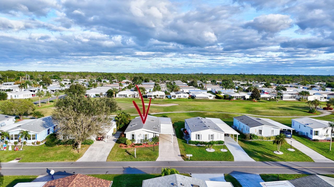 合同活跃: $249,900 (2 贝兹, 2 浴室, 1400 平方英尺)