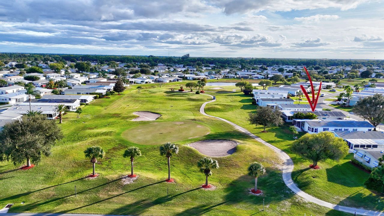 合同活跃: $249,900 (2 贝兹, 2 浴室, 1400 平方英尺)