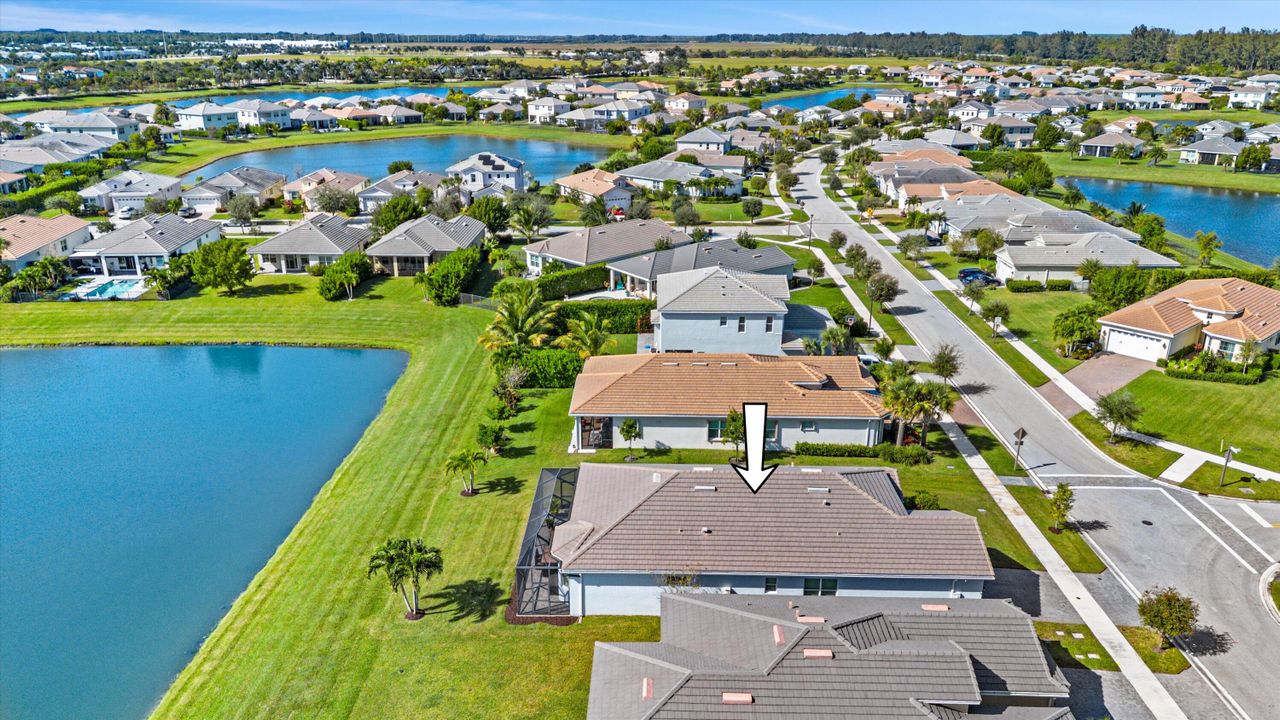 待售: $599,990 (3 贝兹, 2 浴室, 2042 平方英尺)