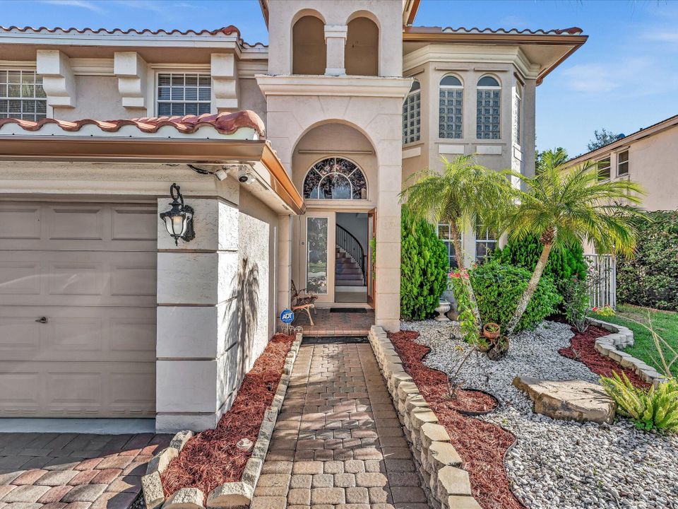 For Rent: $5,500 (4 beds, 3 baths, 3303 Square Feet)