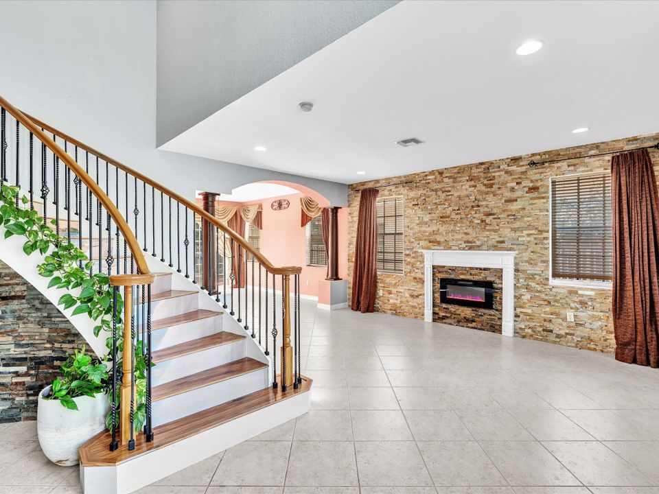 For Rent: $5,500 (4 beds, 3 baths, 3303 Square Feet)