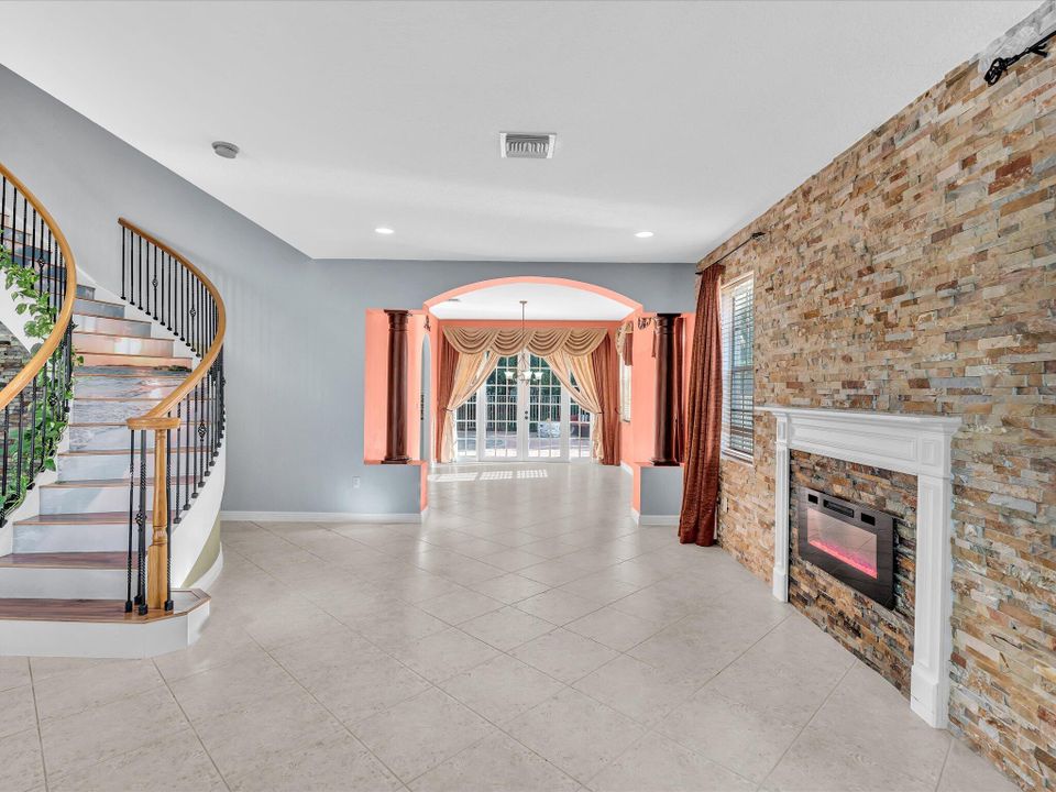 For Rent: $5,500 (4 beds, 3 baths, 3303 Square Feet)