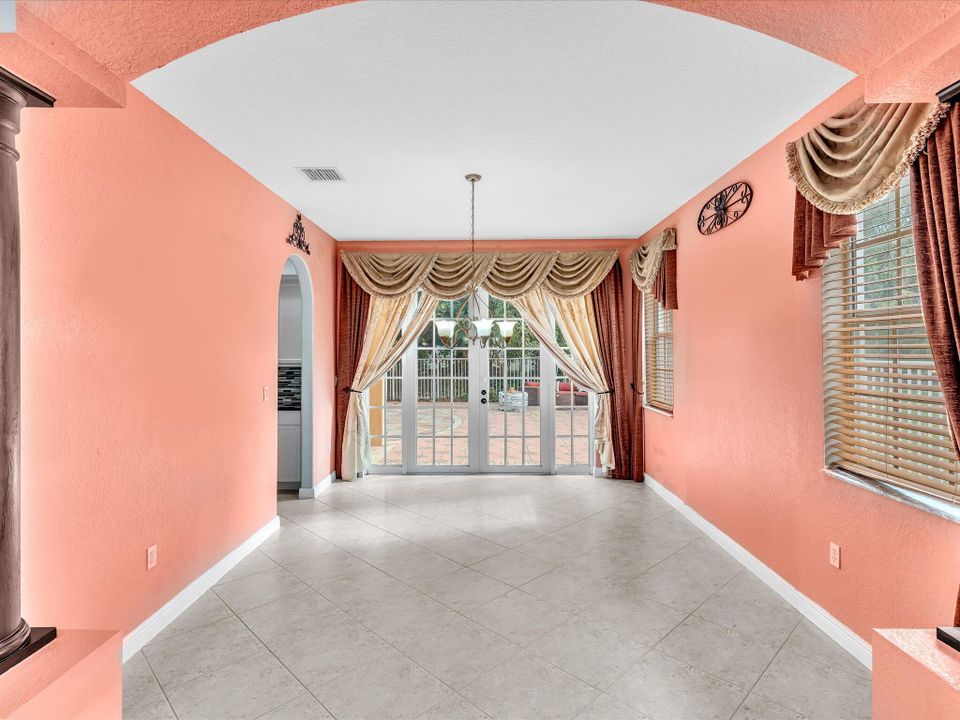 For Rent: $5,500 (4 beds, 3 baths, 3303 Square Feet)