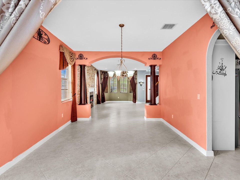 For Rent: $5,500 (4 beds, 3 baths, 3303 Square Feet)