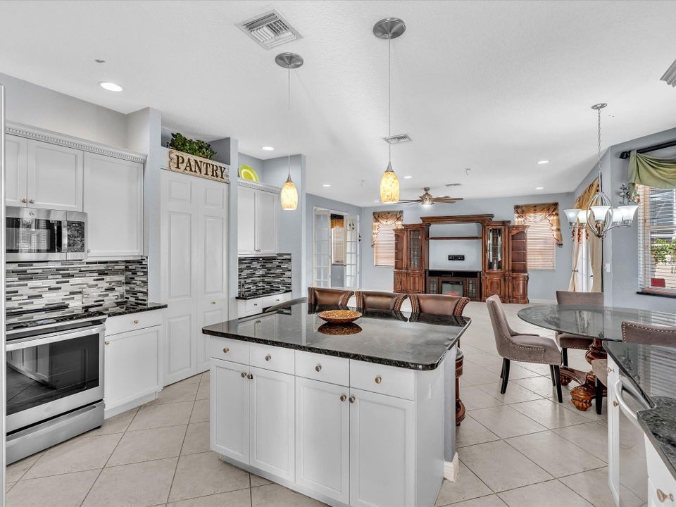 For Rent: $5,500 (4 beds, 3 baths, 3303 Square Feet)