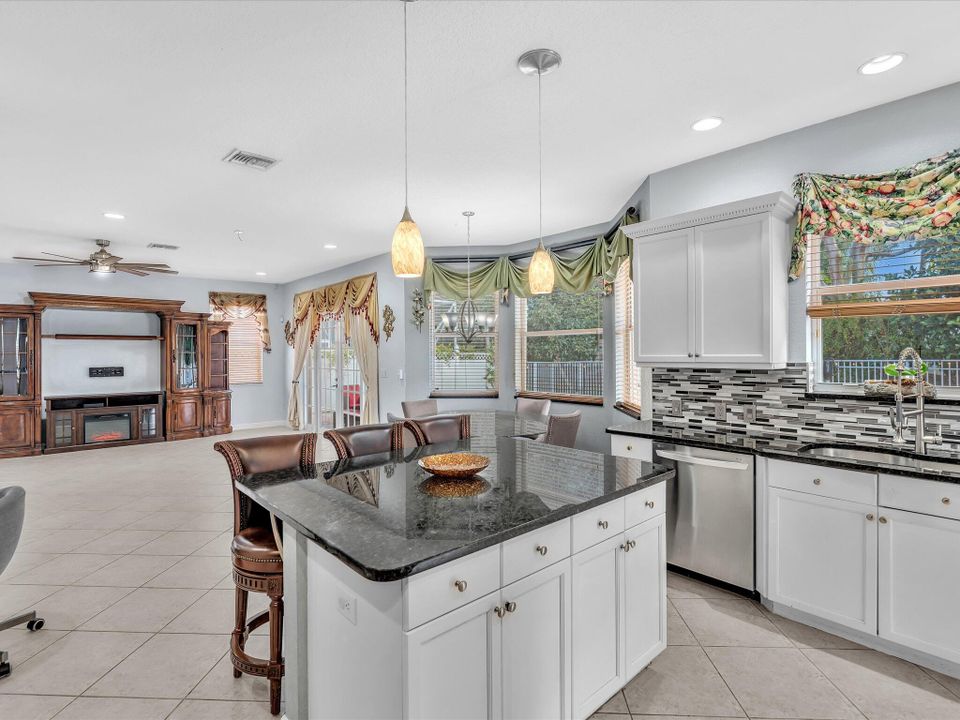 For Rent: $5,500 (4 beds, 3 baths, 3303 Square Feet)