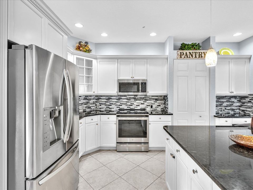 For Rent: $5,500 (4 beds, 3 baths, 3303 Square Feet)