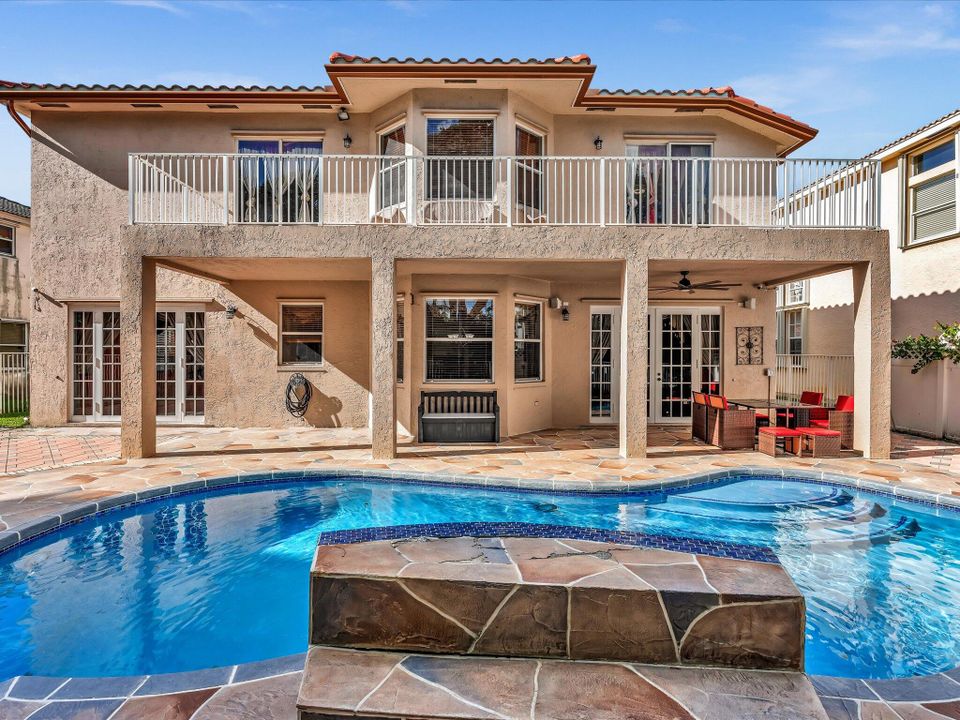 For Rent: $5,500 (4 beds, 3 baths, 3303 Square Feet)