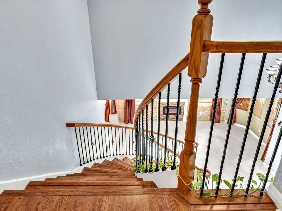 For Rent: $5,500 (4 beds, 3 baths, 3303 Square Feet)