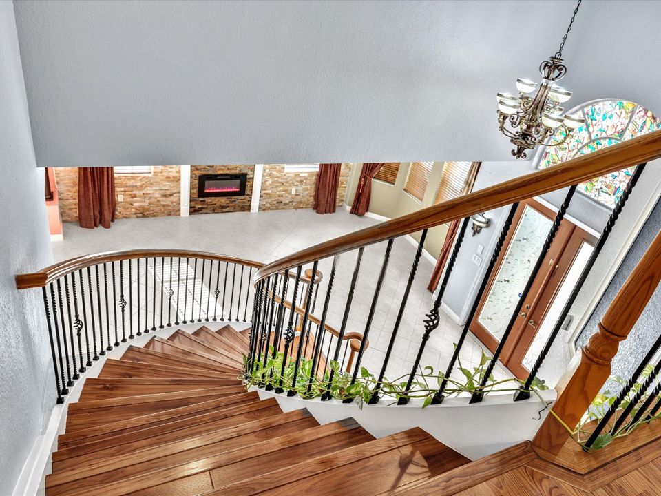 For Rent: $5,500 (4 beds, 3 baths, 3303 Square Feet)