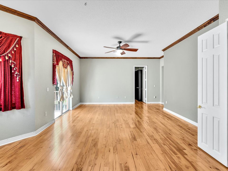 For Rent: $5,500 (4 beds, 3 baths, 3303 Square Feet)