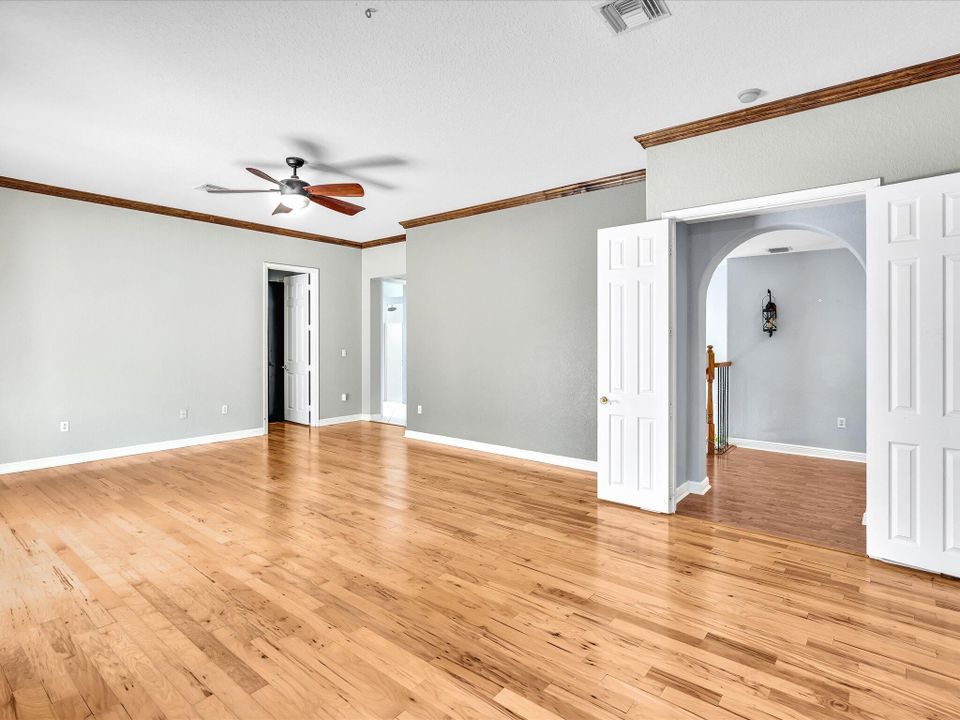 For Rent: $5,500 (4 beds, 3 baths, 3303 Square Feet)