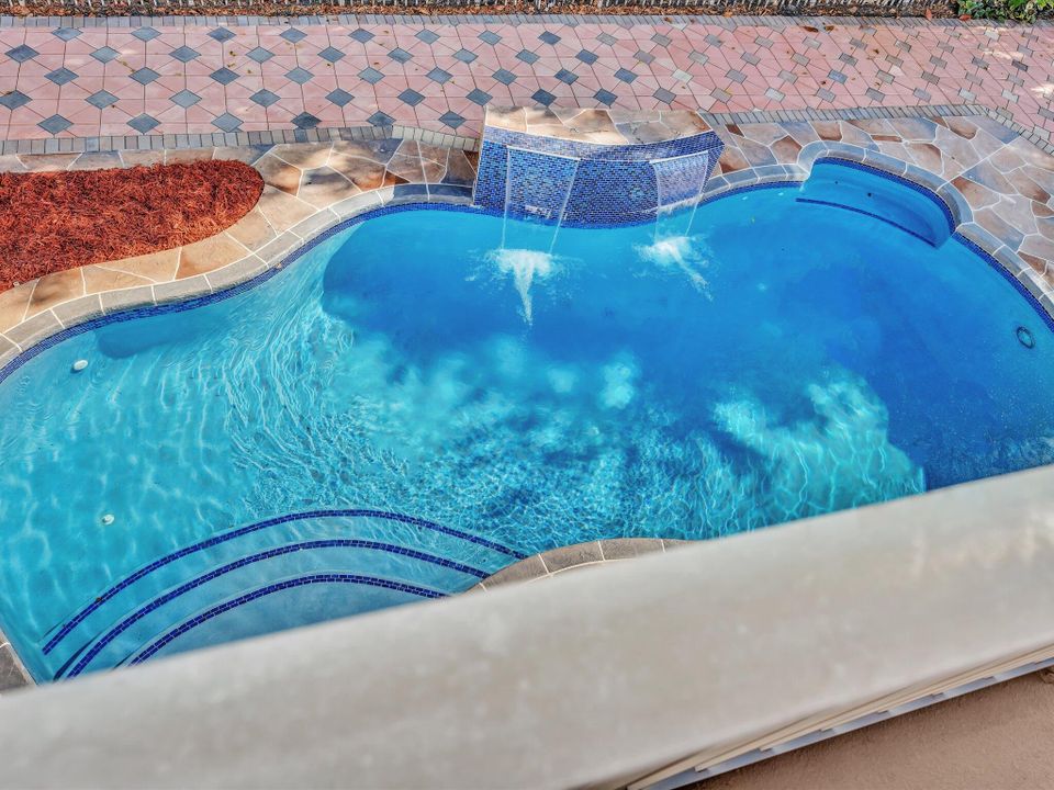 For Rent: $5,500 (4 beds, 3 baths, 3303 Square Feet)